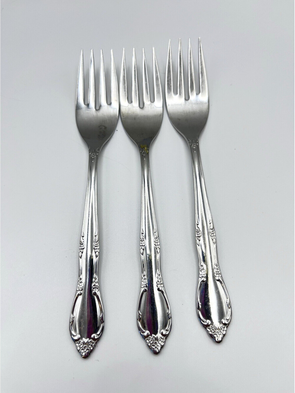Oneida Mansion Park Stainless Flatware 3 pcs Salad Forks 3037.5